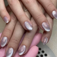 Ongles en gel avec cat eyes