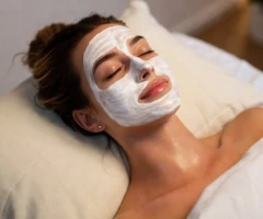 Soin du visage réalisé par une professionnelle de l’esthétique