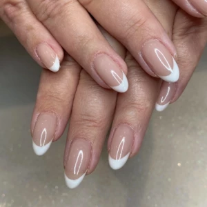 French manucure renforcement verni semi-permanent