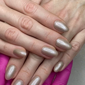 Remplissage gel ongles couleur champagne