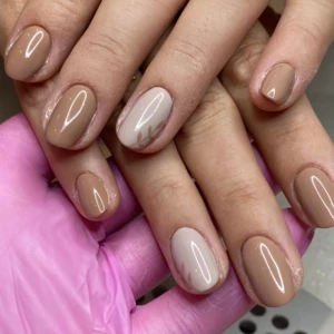 Remplissage gel avec Nails Art